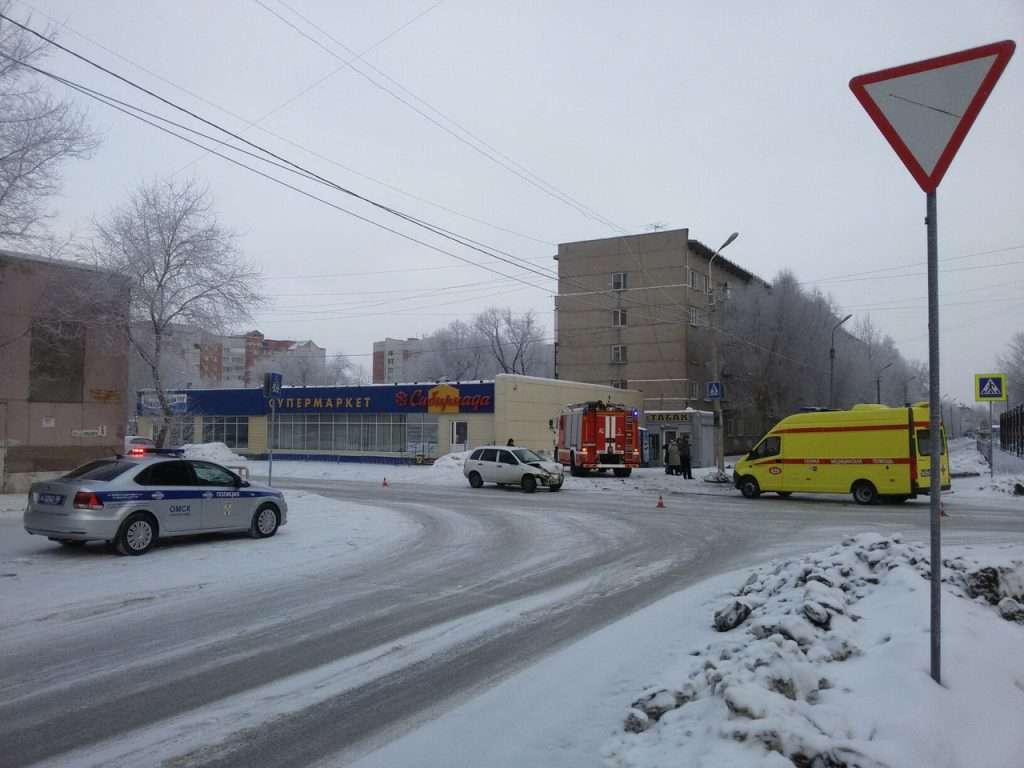 Смертельне ДТП в Омську на вулиці Стальського, загинув пасажир іномарки