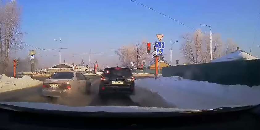 Зявилося відео моменту аварії на Сибіряків-Гвардійців в Кемерові