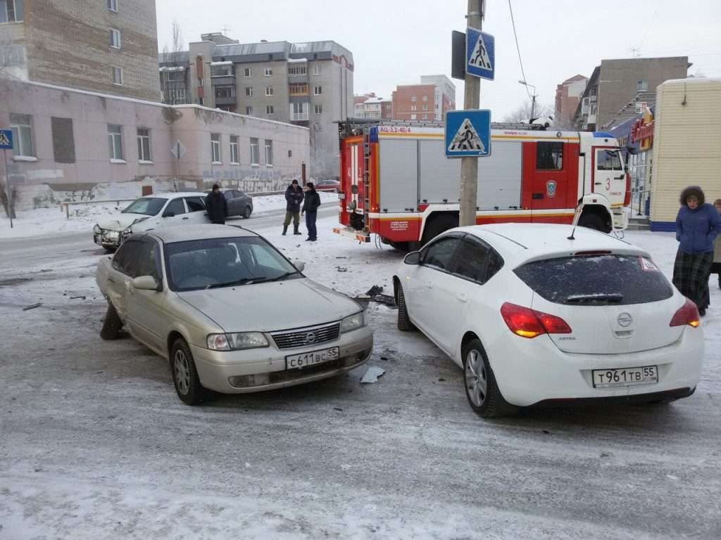 Смертельне ДТП в Омську на вулиці Стальського, загинув пасажир іномарки