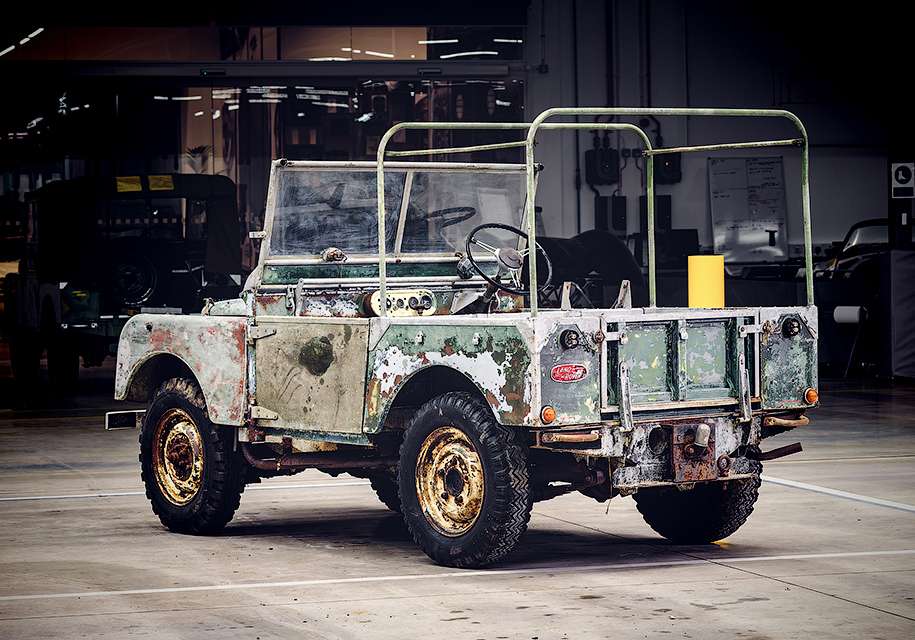 Самий перший Land Rover випадково знайшли у покинутому саду заводу