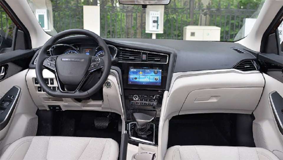 У Китаї стартували продажі перелицьованого седана Nissan Sentra