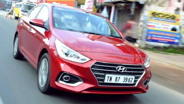Новий седан Hyundai Solaris викликав ажіотажний попит в Індії