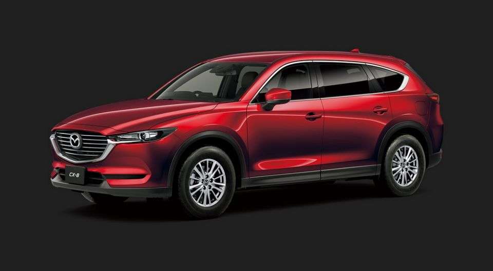 Кросовер Mazda CX-8 користується ажіотажним попитом