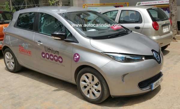 Фотошпигуни сфотографували оновлений хетчбек Renault Zoe