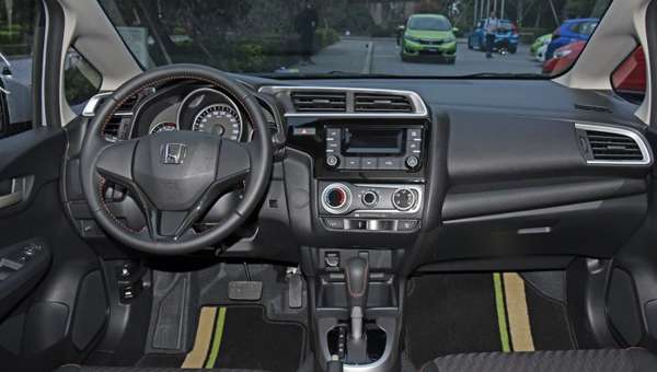 Названі ціни і комплектації оновленого Honda Fit 2018