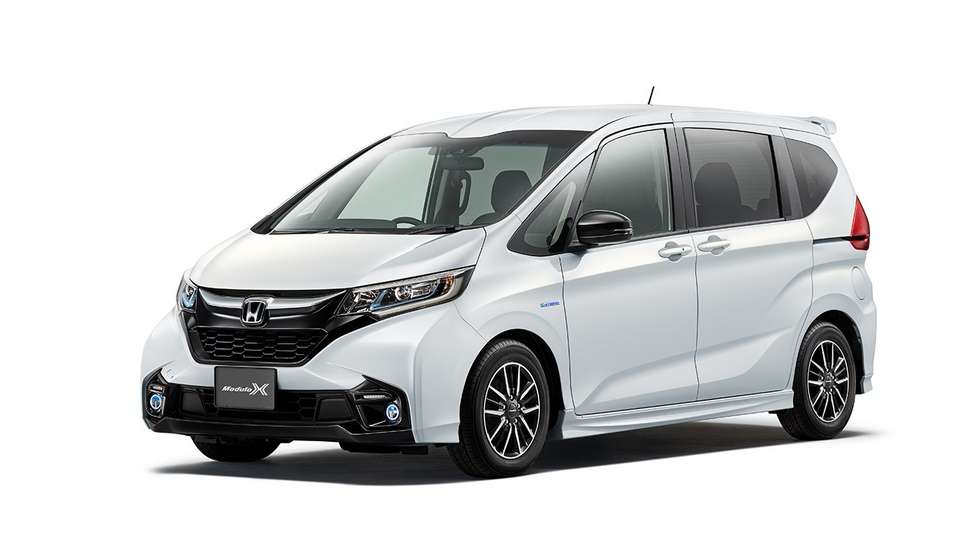 Для компактвена Honda Freed став доступний пакет Modulo X
