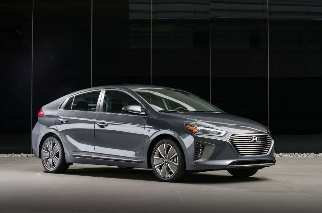 Hyundai Ioniq 2018 стане найдешевшим гібридним хетчбеком на ринку