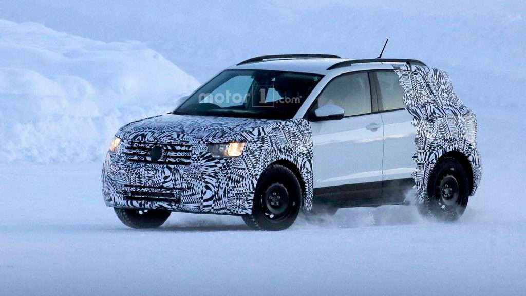 Новий кросовер на базі Volkswagen Polo випробували в зимових умовах