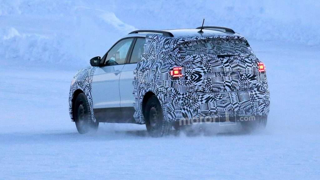 Новий кросовер на базі Volkswagen Polo випробували в зимових умовах