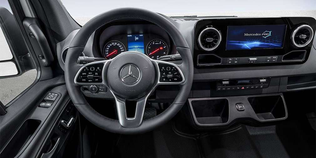 Компанія Mercedes розсекретила салон нового покоління Sprinter