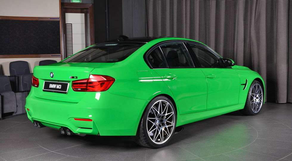 У Дубаї продають седан BMW M3 на прізвисько «жабеня»