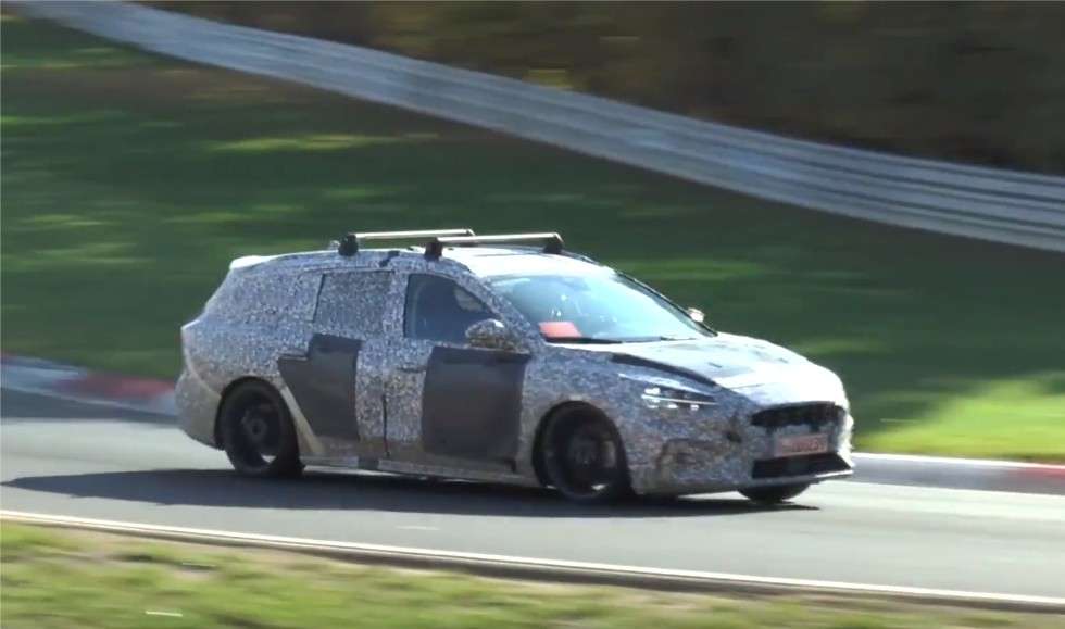 Універсал Ford Focus ST 2019 зняли на тестах на Нюрбургринзі