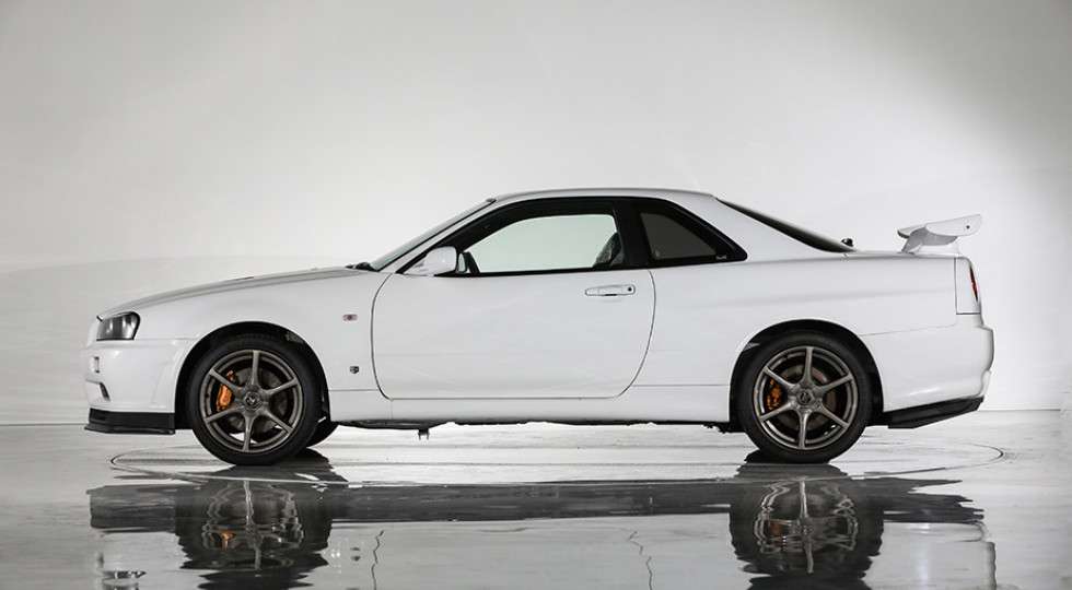 На аукціоні в січні продадуть рідкісний Nissan Skyline GT-R без пробігу