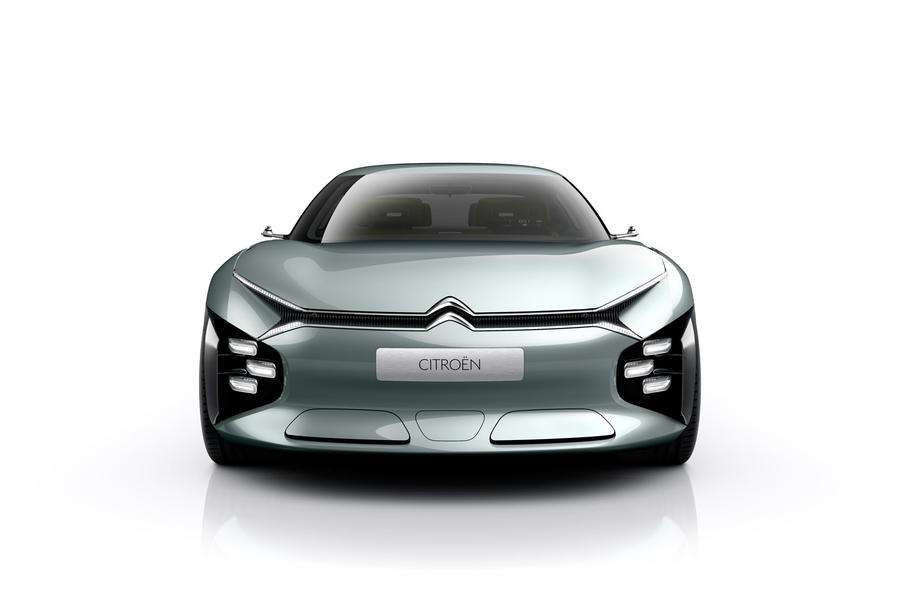 Випуск нового флагманського седана в 2019 році анонсував Citroen