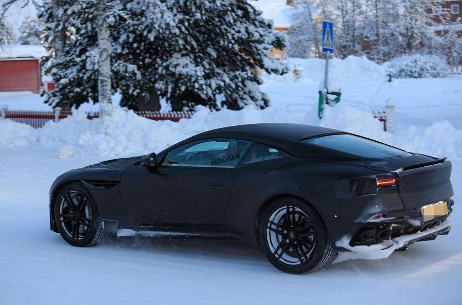 Нове покоління Aston Martin Vanquish: перші подробиці
