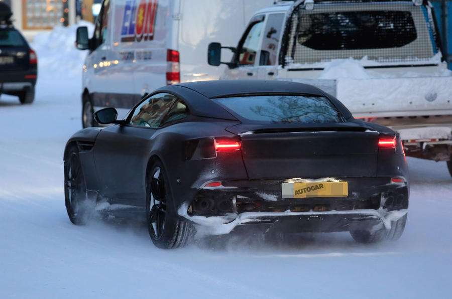 Нове покоління Aston Martin Vanquish: перші подробиці