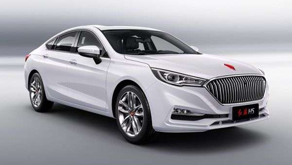 Перелицьована Mazda 6 вийде на ринок під преміальним брендом Hongqi
