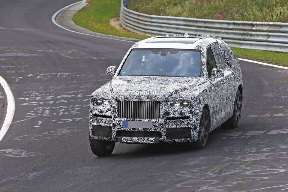 Новий кросовер Rolls-Royce Cullinan приїде в Росію в 2019 році