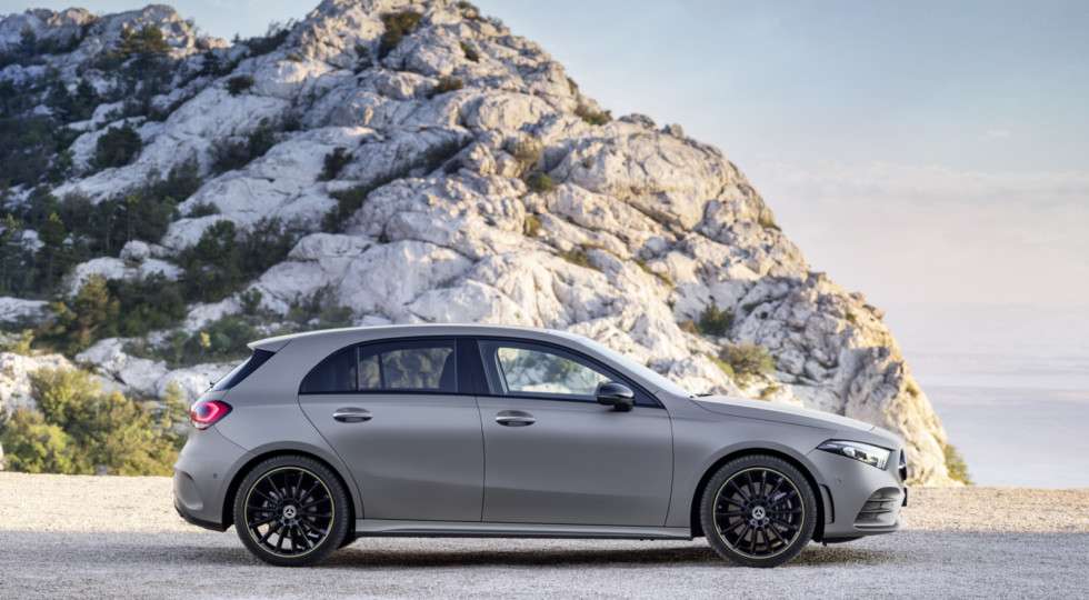Хетчбек Mercedes A-Class нової генерації представлений офіційно