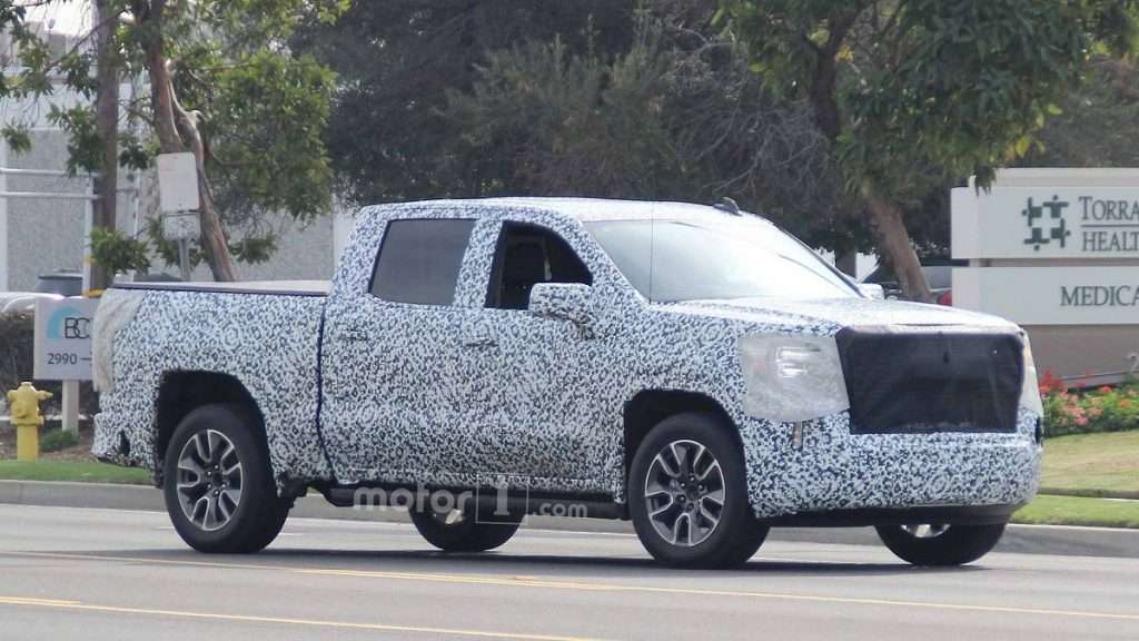 GMC вивела на тести оновлений пікап GMC Sierra