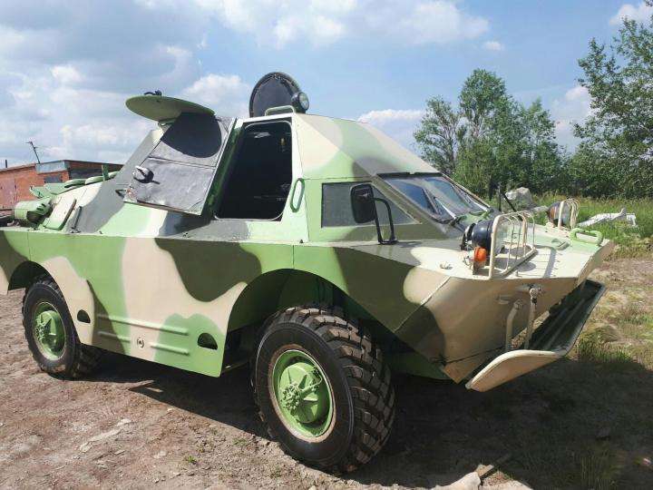 Челябінец продає на Авіто бойову машину розвідників за 750 тис. руб