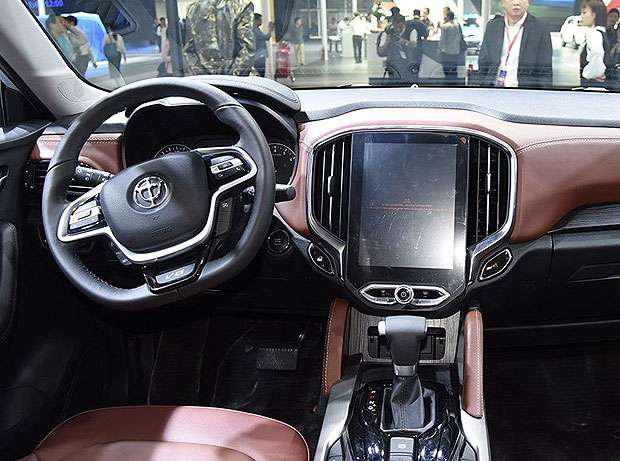 Brilliance в Гуанчжоу представила новий кросовер Brilliance V6