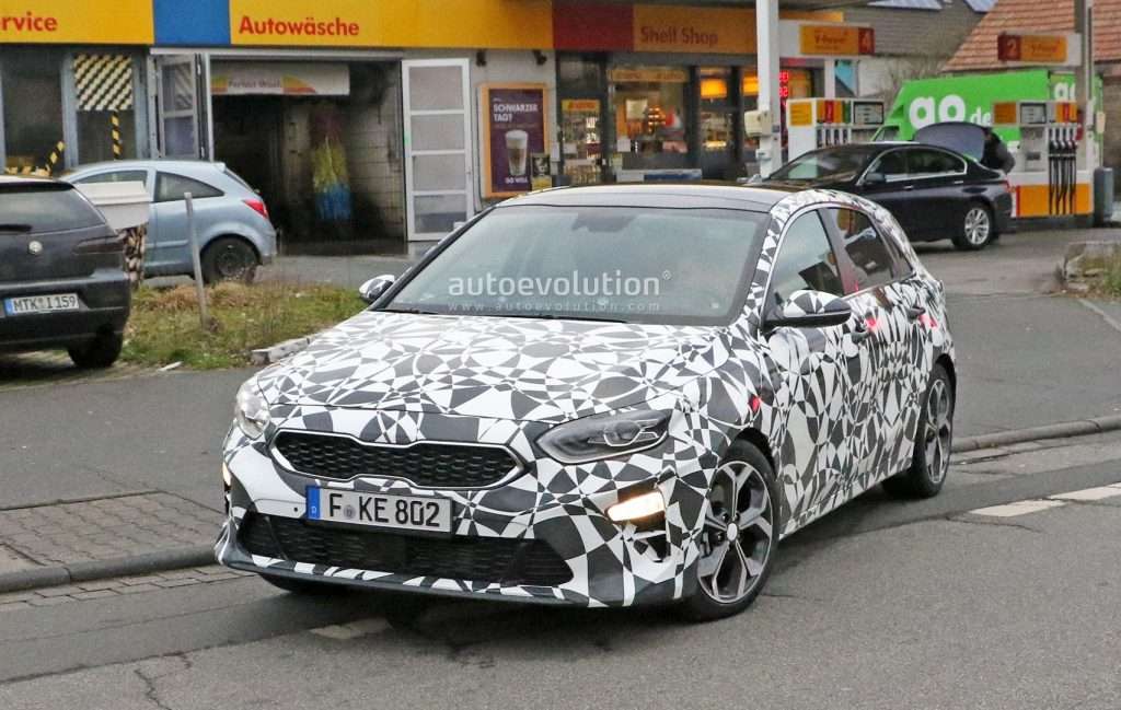 Хетчбек Kia ceed нового покоління помічений на тестах в серійному кузові