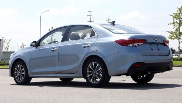 Стартували продажу седана KIA Forte нової генерації для Китаю