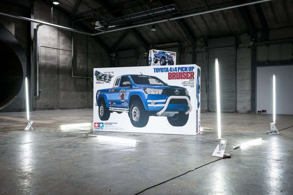 Toyota присвятила особливий пікап Toyota Hilux іграшкової моделі
