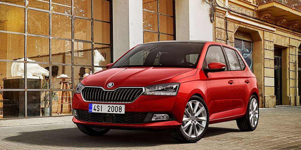 Компанія Skoda розсекретила оновлену Skoda Fabia