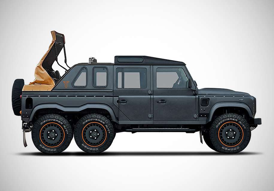 Kahn Design анонсувала тривісний кабріолет Land Rover Defender