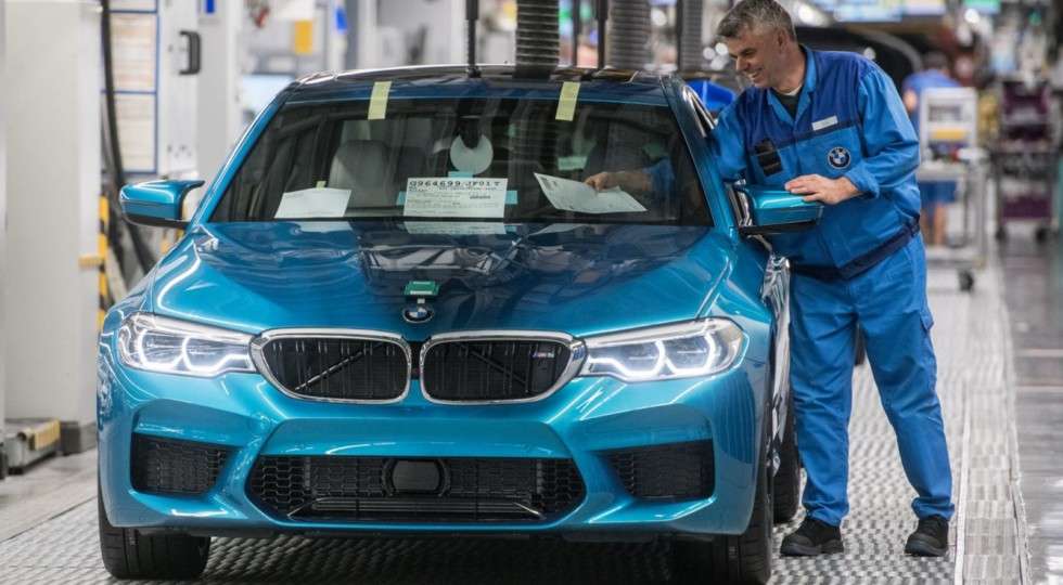 Найпотужніший седан BMW M5 став на конвеєр заводу в Дингольфинге