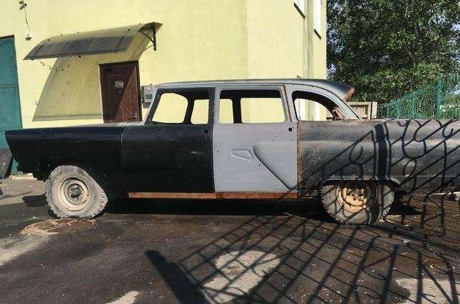 В Україні на продаж виставили рідкісний ГАЗ-13 «Чайка» 1975 року
