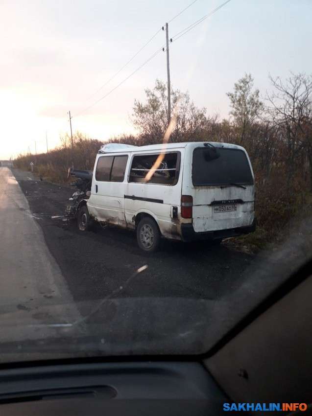 Водій мікроавтобуса загинув у ДТП з вантажівкою в Долинському районі