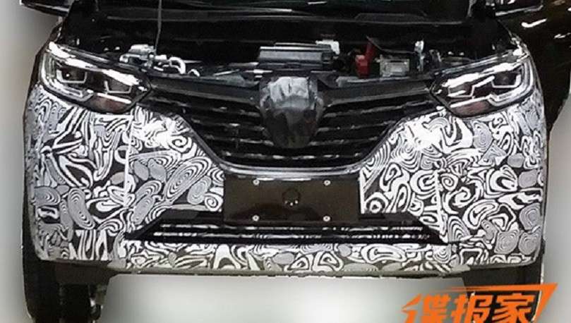 Оновлений кросовер Renault Kadjar надійде в продаж навесні