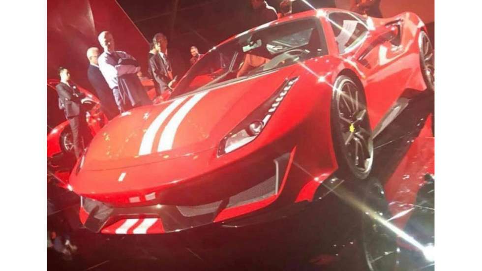 Перші знімки «зарядженого» гіперкара Ferrari 488 GTO зявилися в Мережі