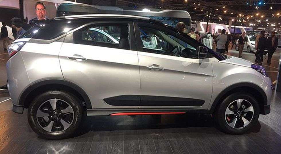 Бюджетний кросовер Tata Nexon отримав нову версію