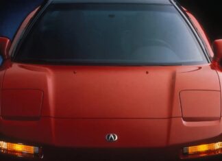 La supercar degli anni ’90 che ha sovraperformato la Ferrari a un prezzo inferiore