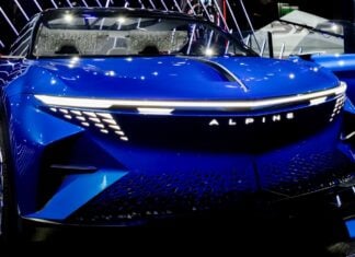 Alpine повертає радість електромобілям завдяки двом новим кабріолетам