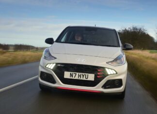 Hyundai припиняє виробництво i10: кінець ери доступних бензинових міських автомобілів