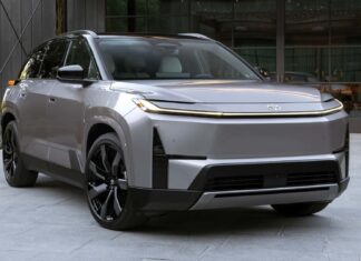 Toyota Випускає Перший Електричний Highlander: Нова Ера для Позашляховиків з Трьома Рядами Сидінь