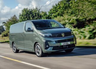 Vauxhall Vivaro Life Electric: Просторий, Адаптований, Але Повільний Електричний Мінівен
