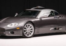 Рідкісний Spyker C8 Laviolette 2008 року виставлений на аукціон