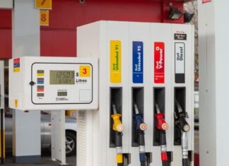 В Австралії ще немає норм палива, але подумайте про роботу вдома – Боуен