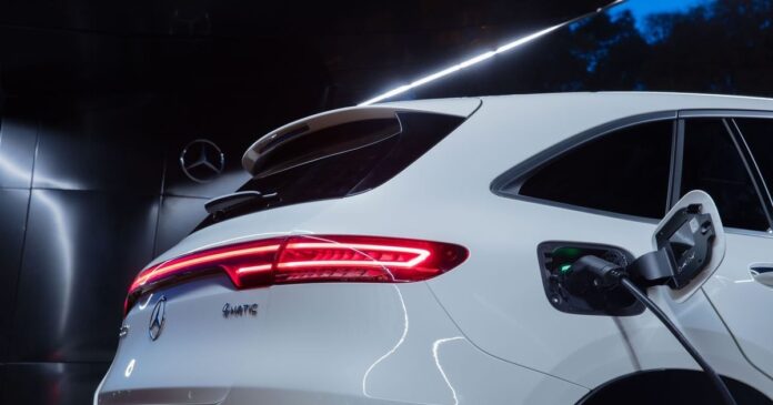 5d0dbc00-f30a-4952-8a05-7e0b7fa551b8