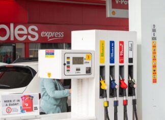 Реальна вартість нафти по 100 доларів за барель: чому австралійські ціни на пальне такі високі