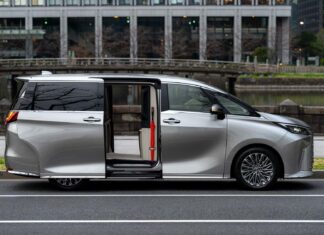 Новый стандарт представительского класса: глубокое погружение в Lexus LM