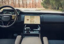 Всередині Range Rover Sport Hybrid 2026: Розкіш на стику з цифровою складністю