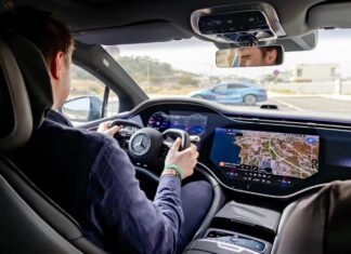 Mercedes EQS Перевіряє Майбутнє Рульового Управління з Технологією Steer-by-Wire