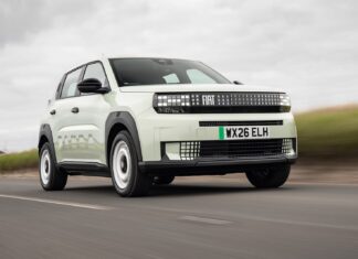 Огляд Fiat Grande Panda Electric: Чарівний, практичний та доступний електромобіль